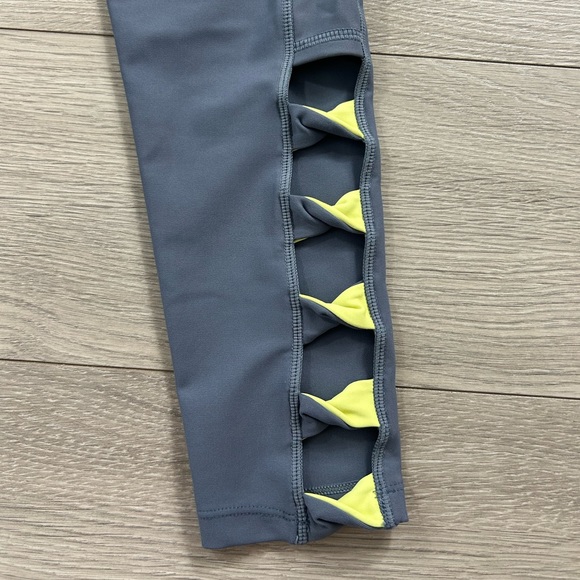 Soul by Soul Cycle Twist Ladder Leggings - Picture 7 of 12